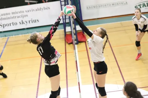 [A] 2021-2022. Lithuanian U-20 Girls Hall Volleyball Championship.